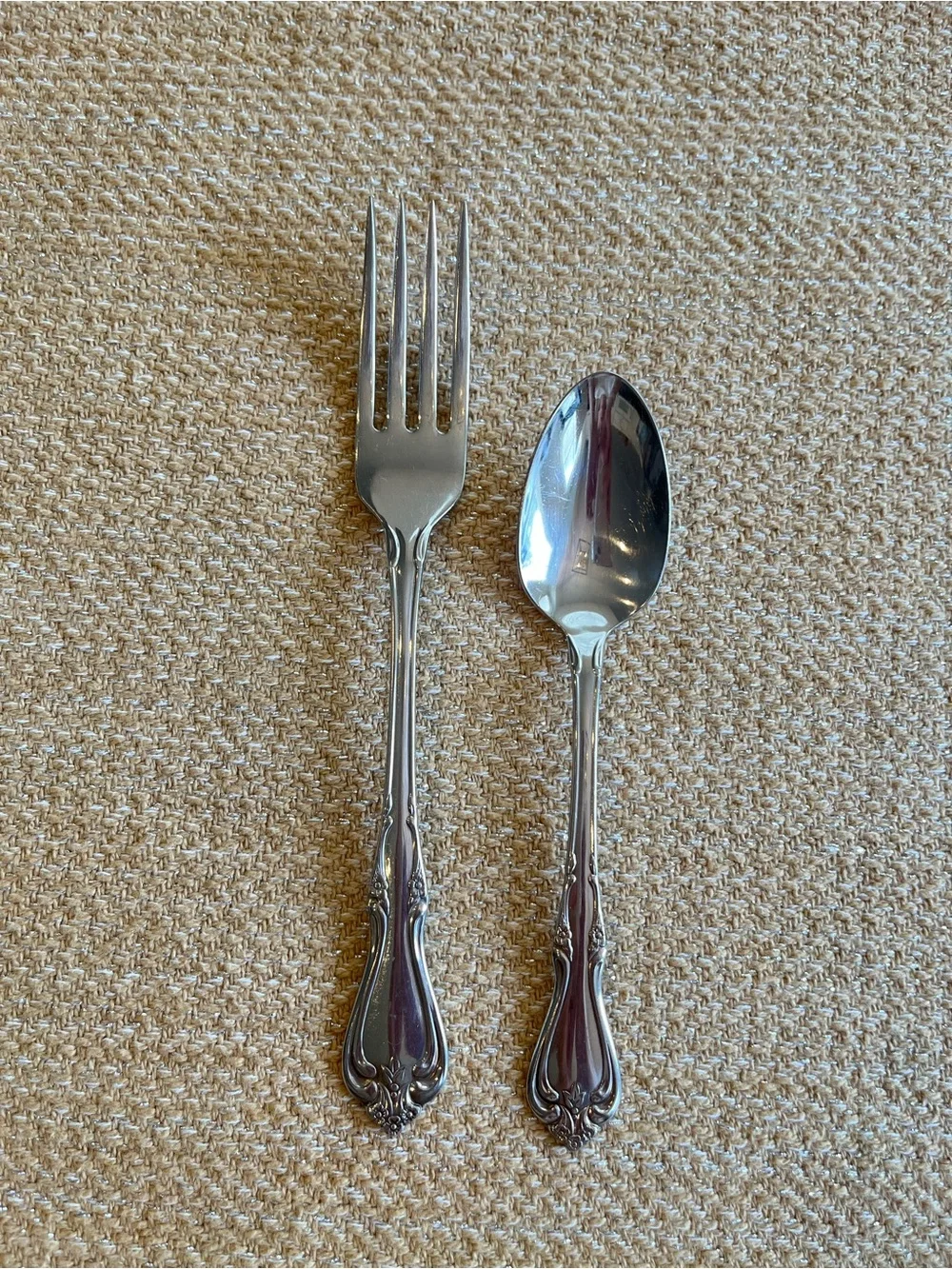 Renoir-Pembrooke (Stainless) by ONEIDA Dinner Fork & Teaspoon